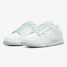 Dunk Low Next Nature
