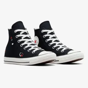 Chuck Taylor All Star Y2K Heart