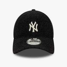 Yankees MLB Chainstitch Winter Borg 9FORTY Adjustable Cap